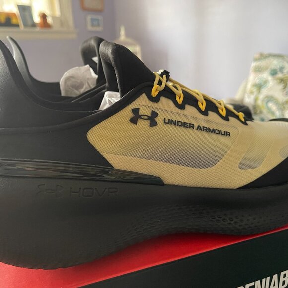 Under Armour Nova Slip on Women's Sneakers Size 12.5 NIB SALE!! (RETAIL 160) - Picture 2 of 9